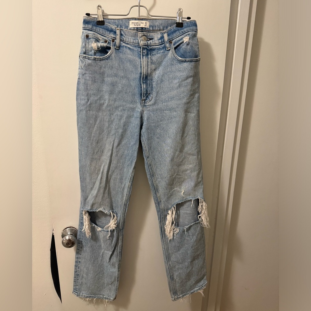 Abercrombie 90’s Straight leg ultra high rise jeans